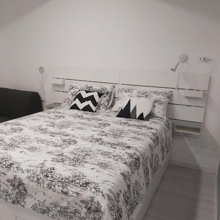 Holiday House Fieravecchia ซาแลร์โน ภายนอก รูปภาพ