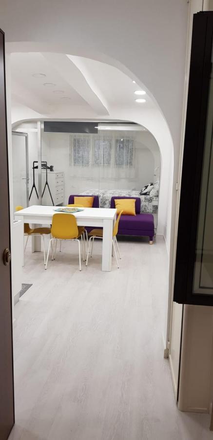 Holiday House Fieravecchia ซาแลร์โน ภายนอก รูปภาพ