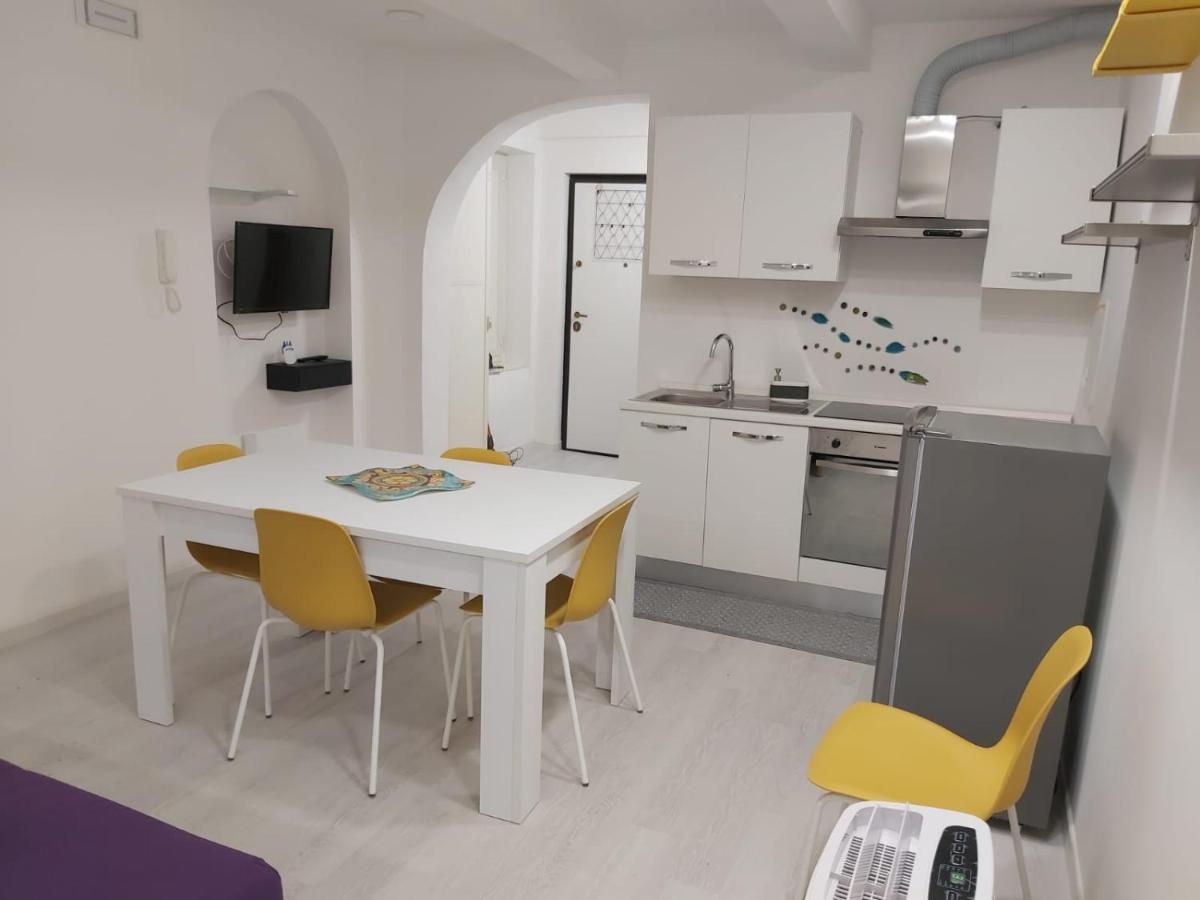Holiday House Fieravecchia ซาแลร์โน ภายนอก รูปภาพ