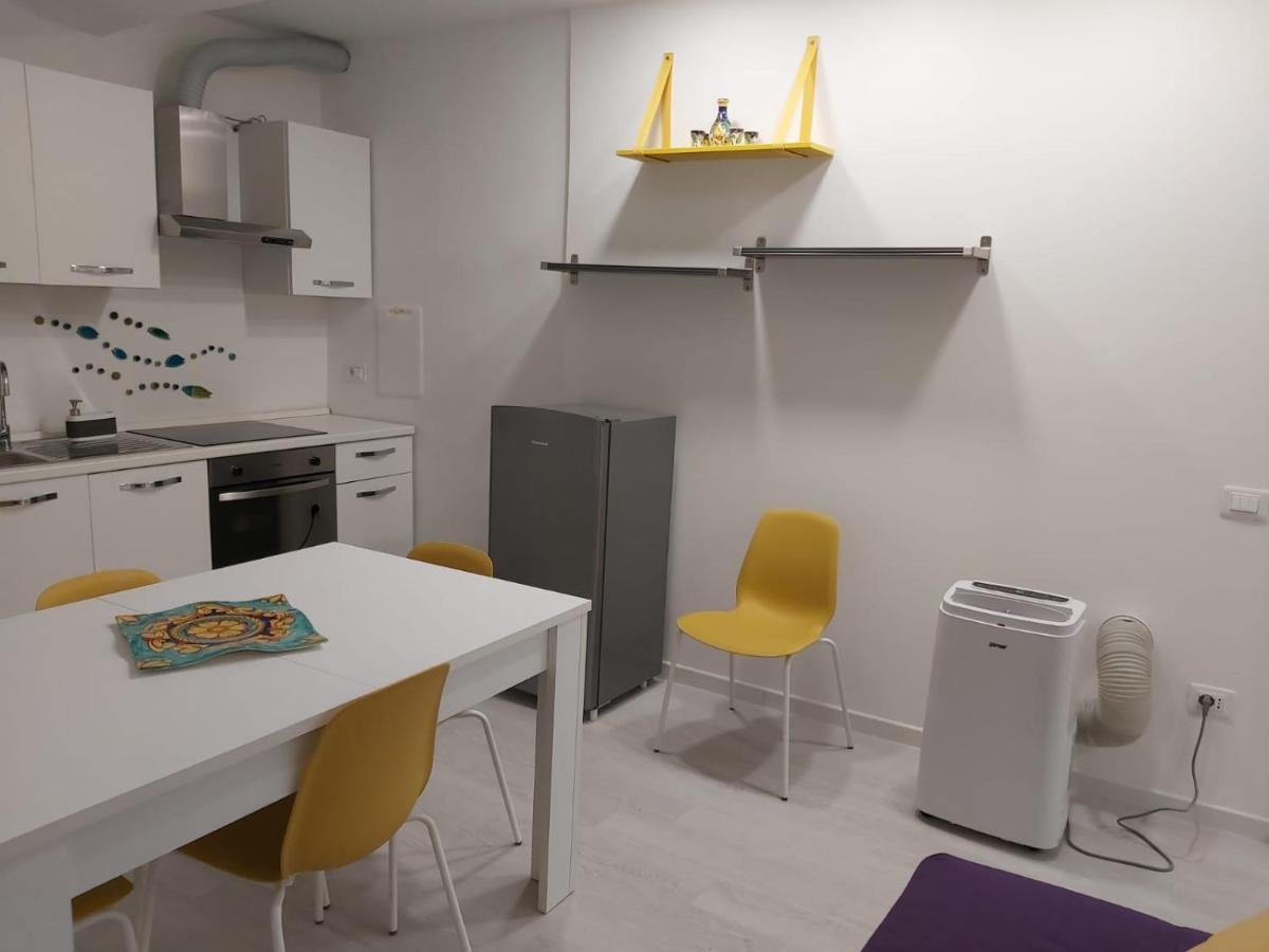 Holiday House Fieravecchia ซาแลร์โน ภายนอก รูปภาพ